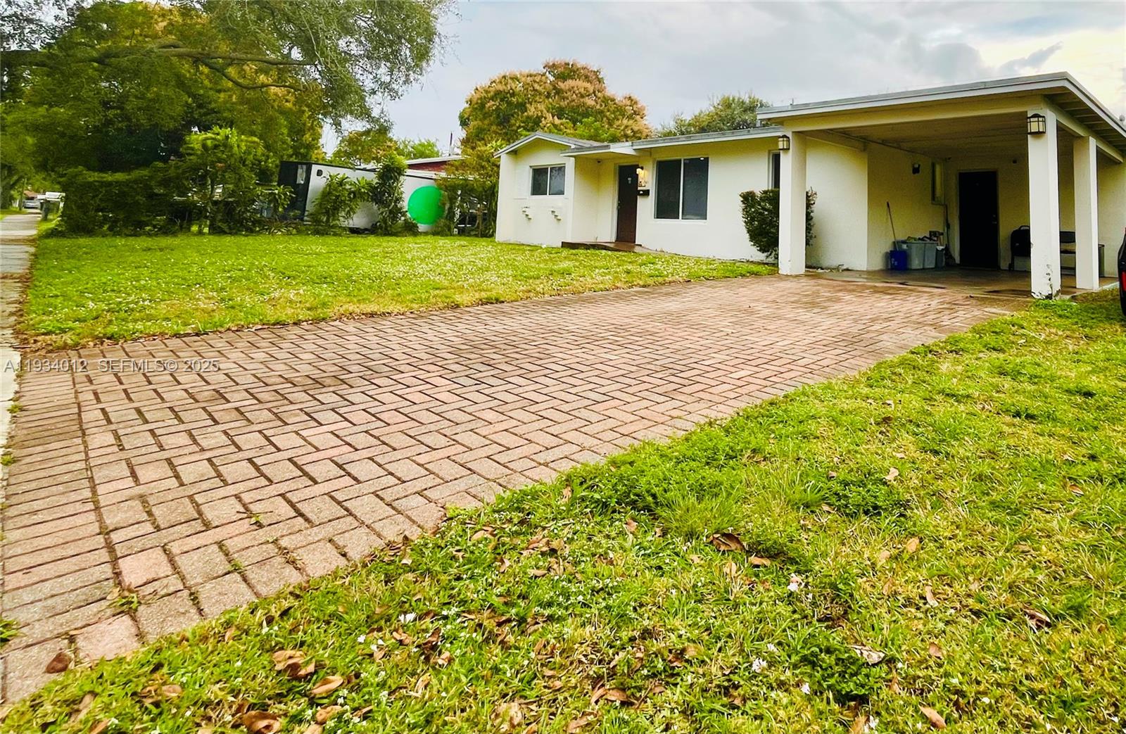 LAKE AIRE ESTATES - Residential