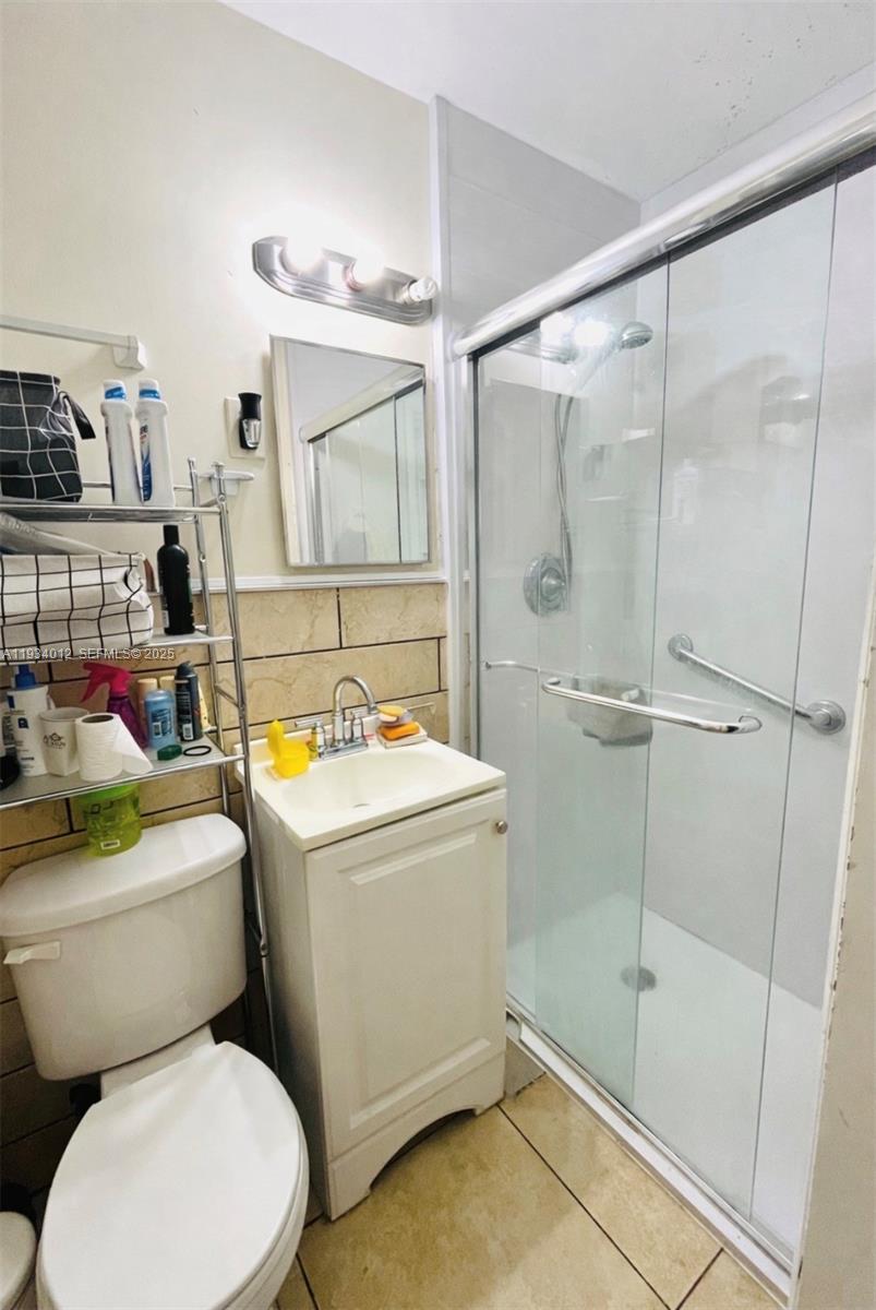 LAKE AIRE ESTATES - Residential