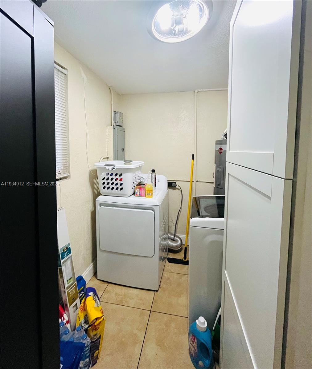 LAKE AIRE ESTATES - Residential