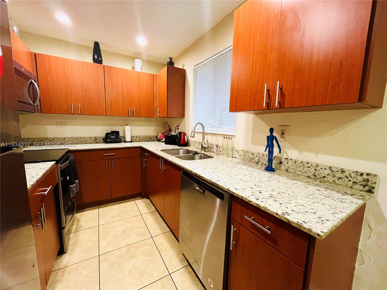 LAKE AIRE ESTATES - Residential