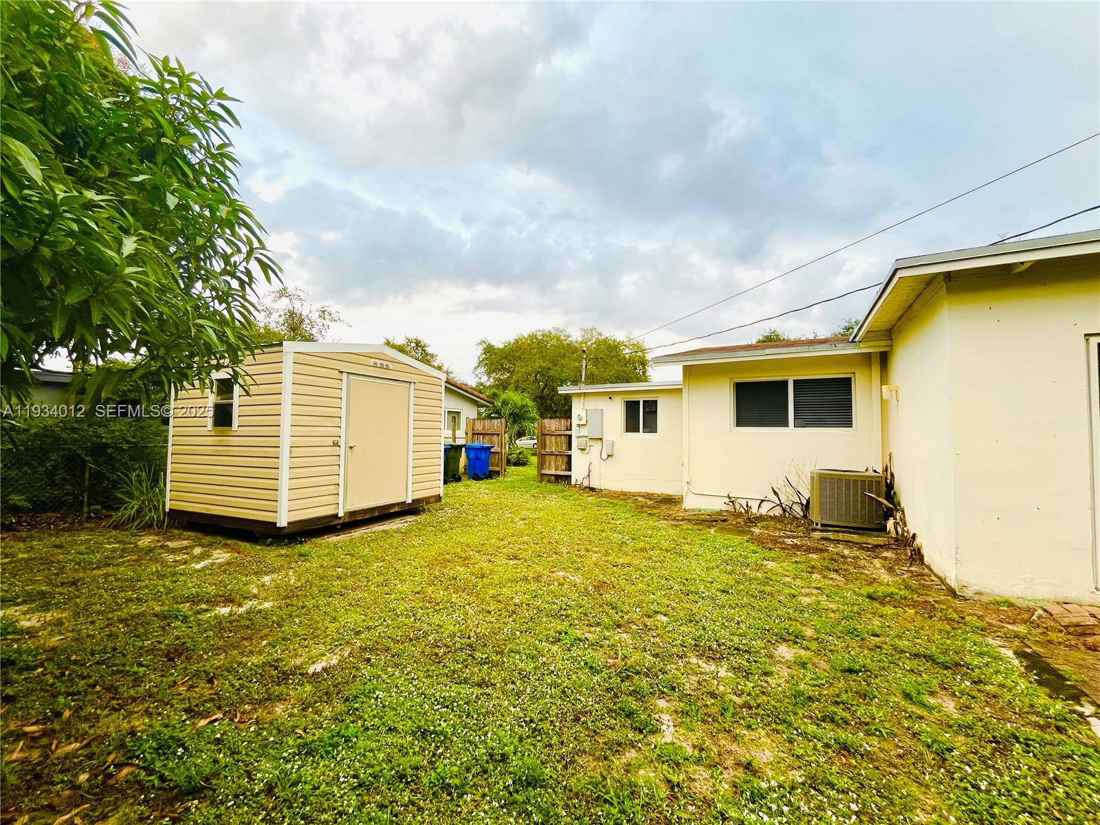 LAKE AIRE ESTATES - Residential