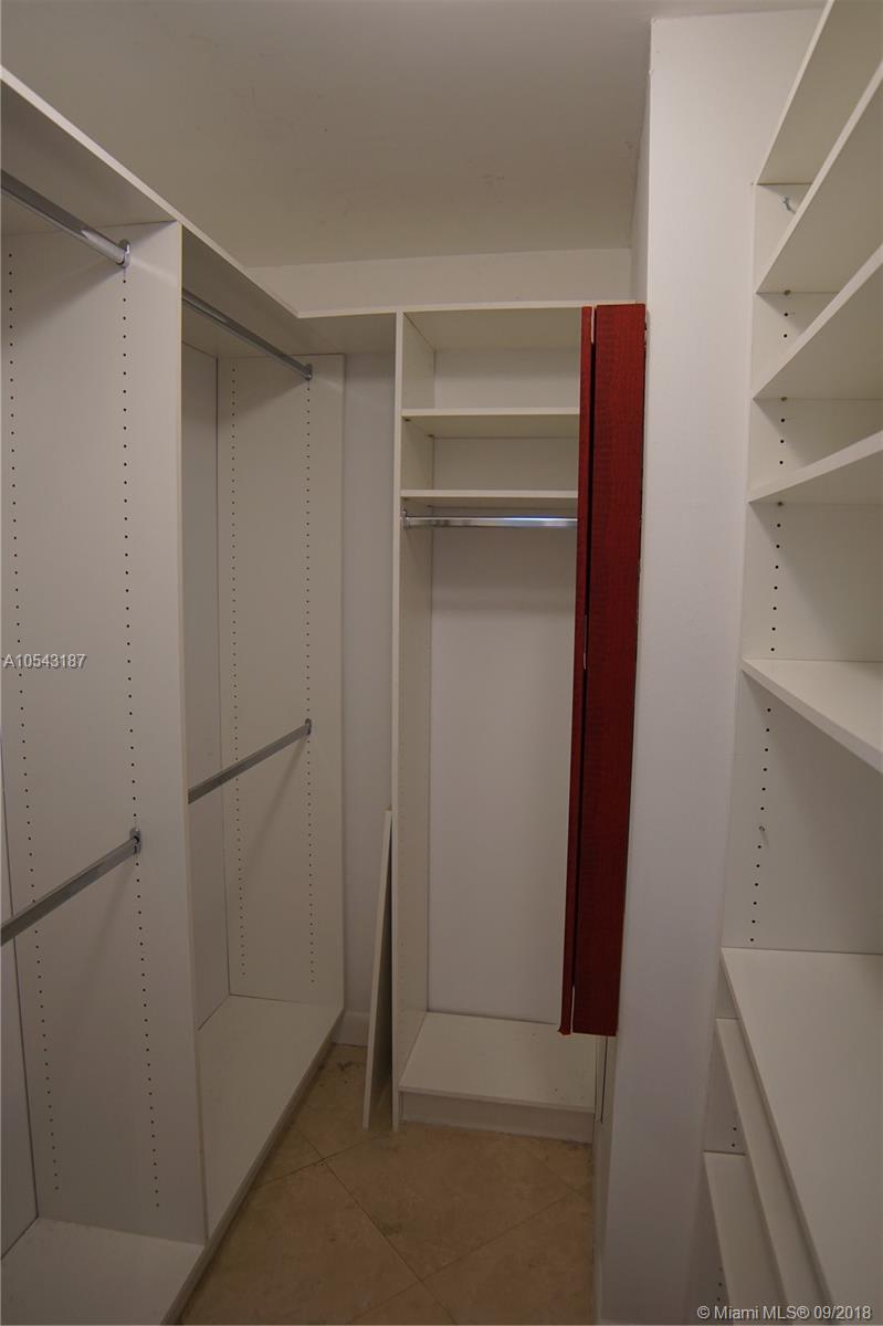 BRICKELL PLACE CONDO - Residential Lease