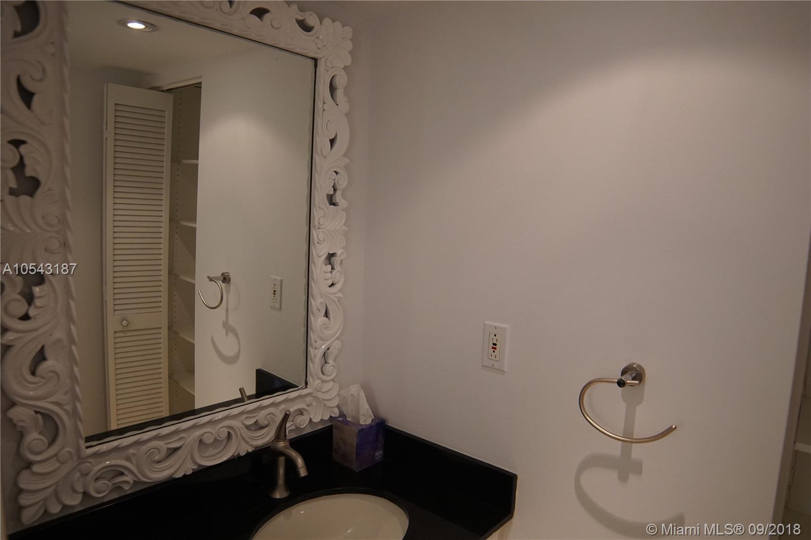 BRICKELL PLACE CONDO - Residential Lease