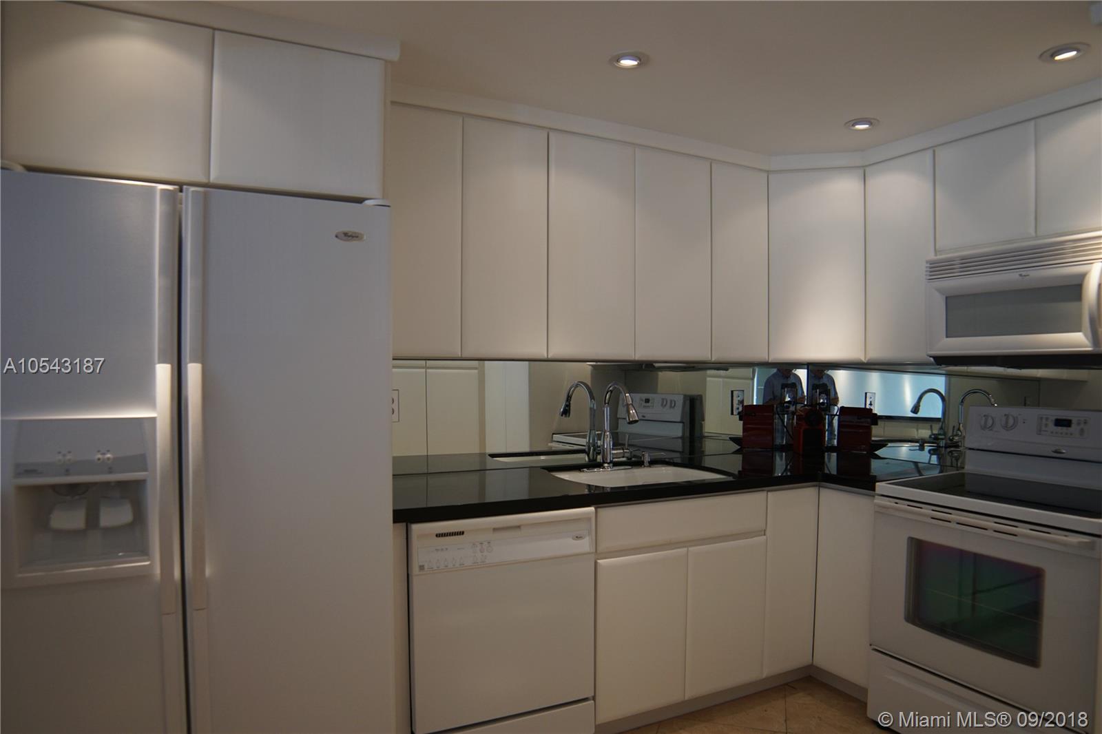 BRICKELL PLACE CONDO - Residential Lease