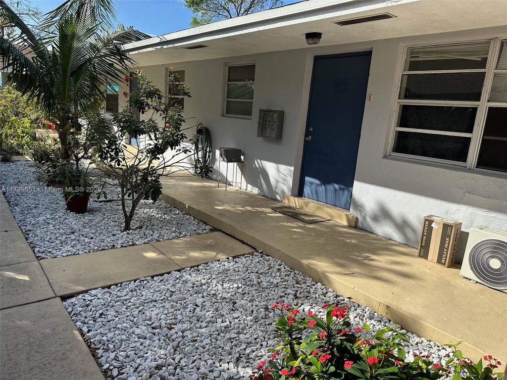 Photo of 1105 NE 5th Ter #3, Fort Lauderdale, FL 33304 (MLS # A11799651)