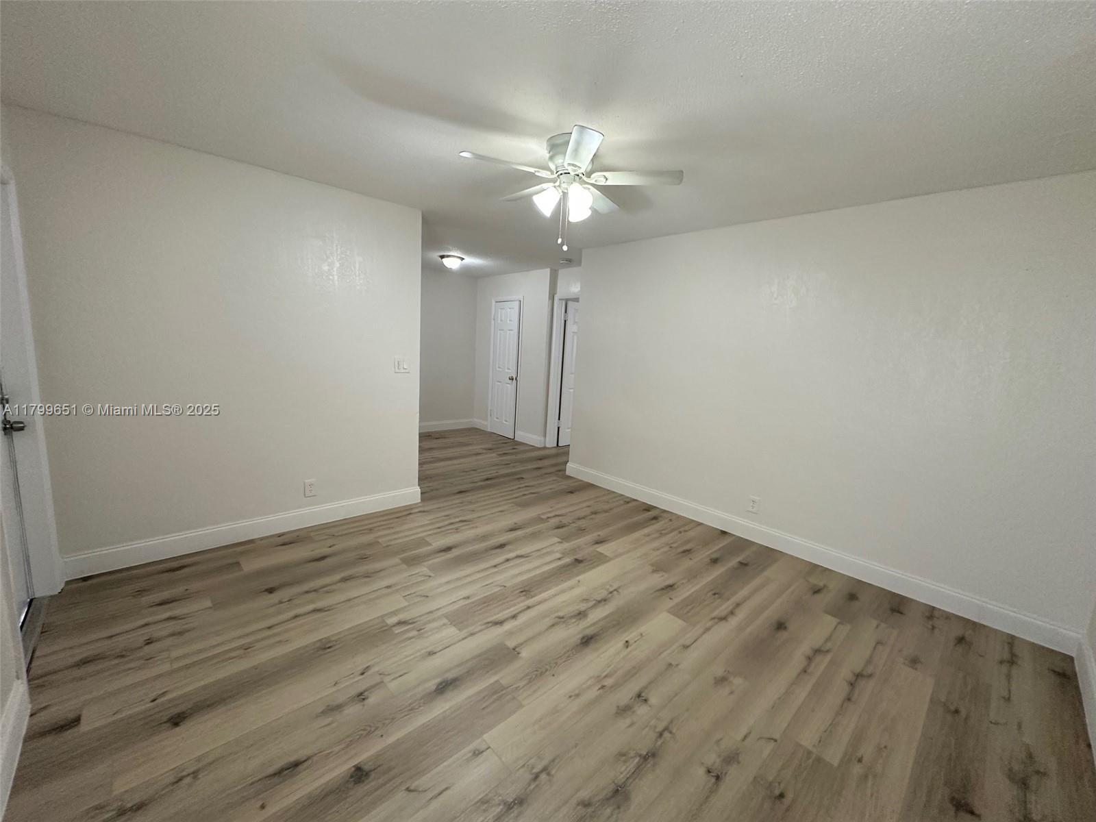 1105 NE 5th Ter 3