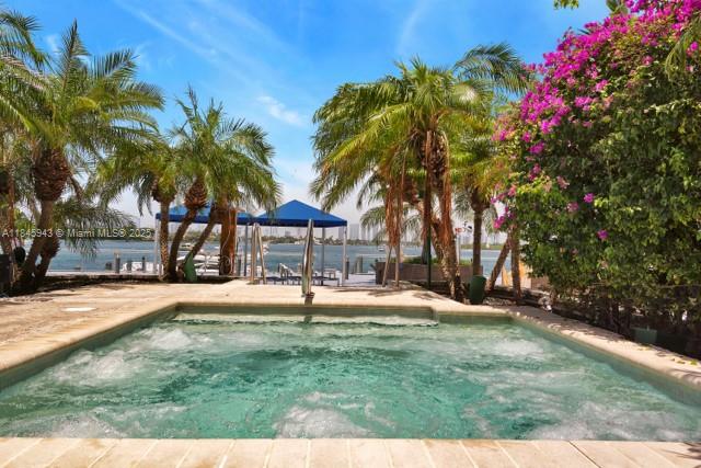 MIRADOR 1200 CONDO - Residential