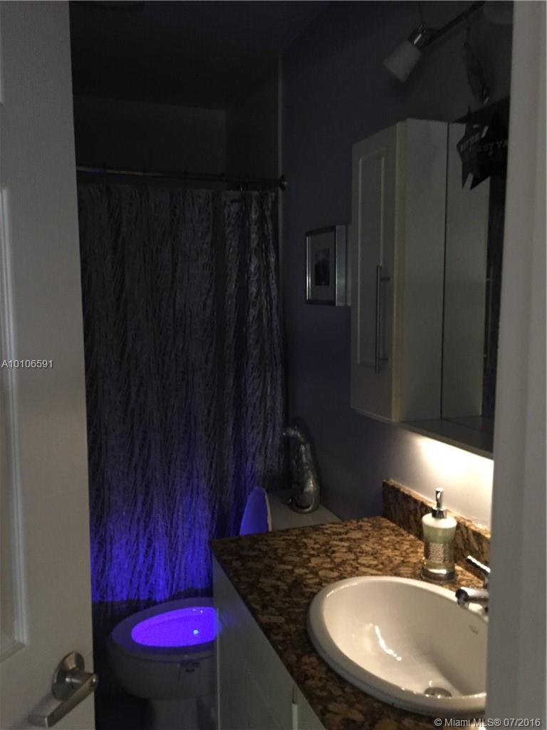 1800 Biscayne Plaza - Residential Lease