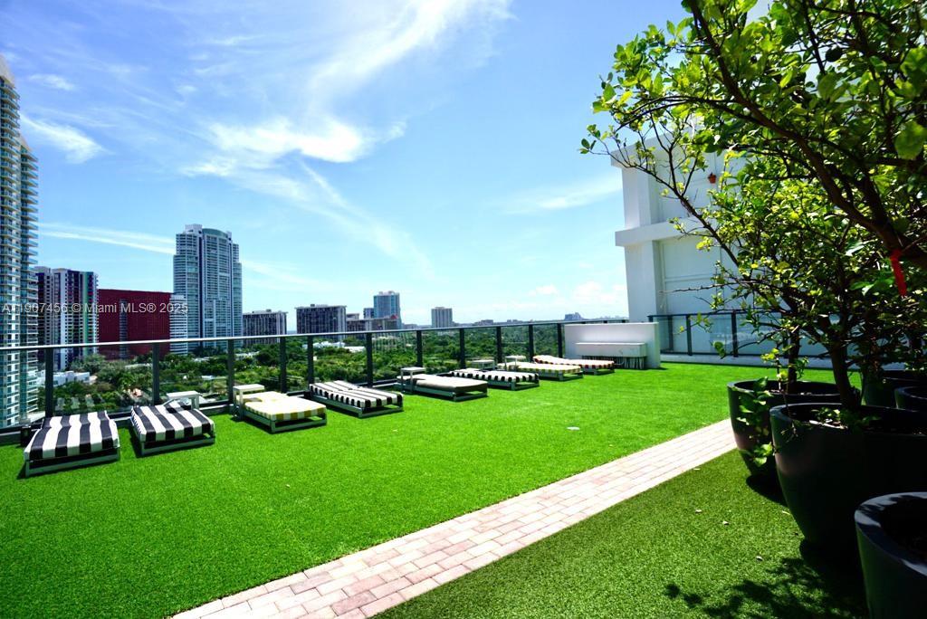 1300 S MIAMI AVENUE CONDO - Residential Lease