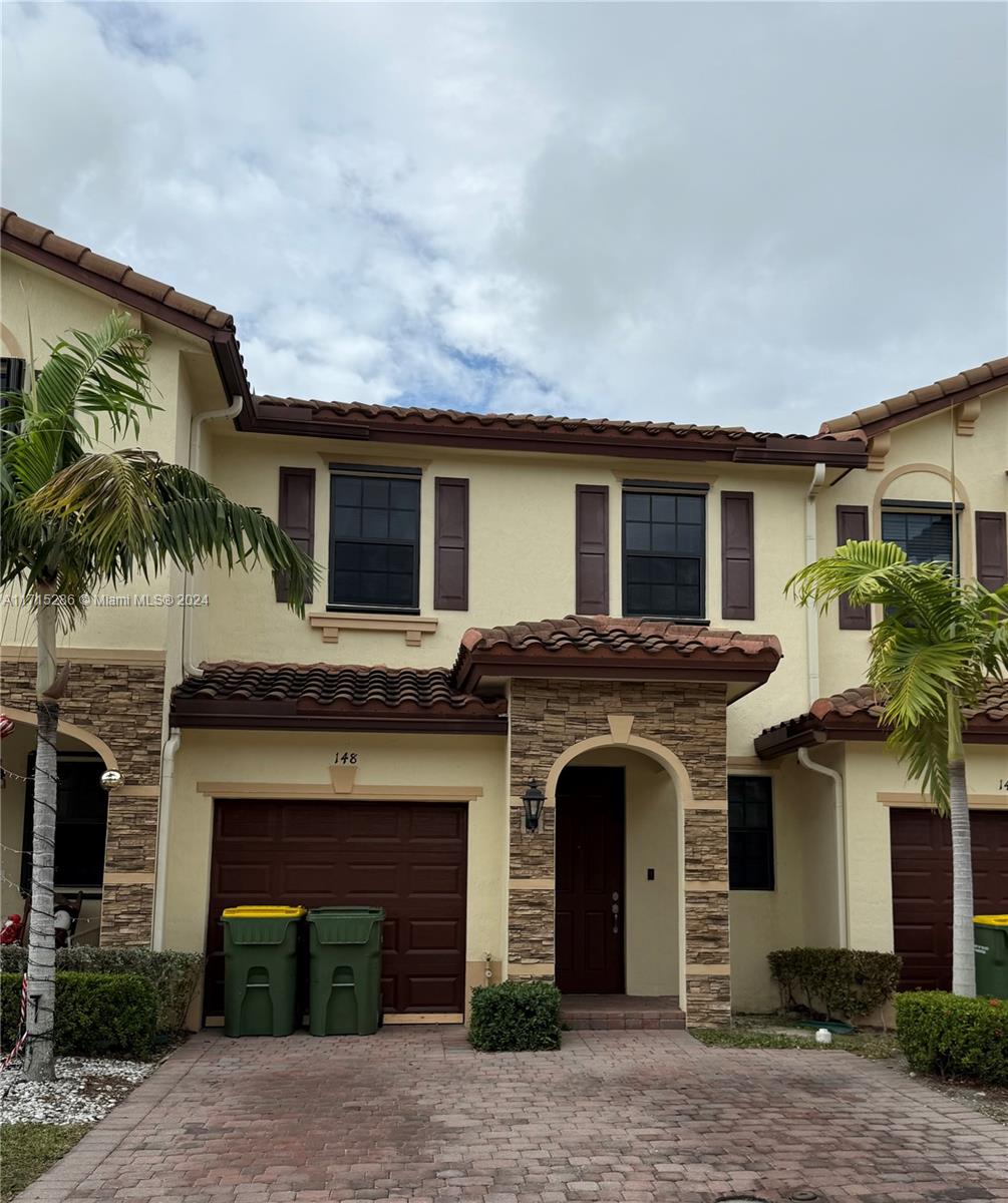 Property for Sale at 148 Se 34th Ave, Homestead, Miami-Dade County, Florida - Bedrooms: 3 
Bathrooms: 3  - $383,500