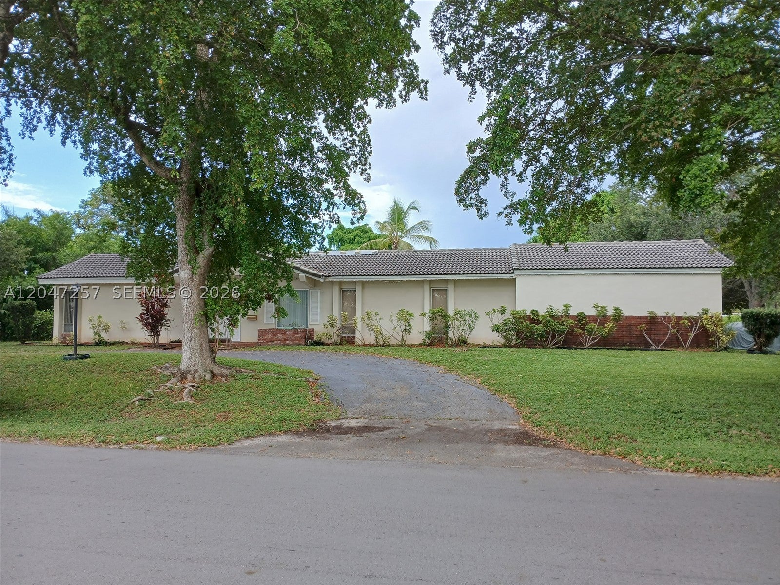 8500 NW 38th St