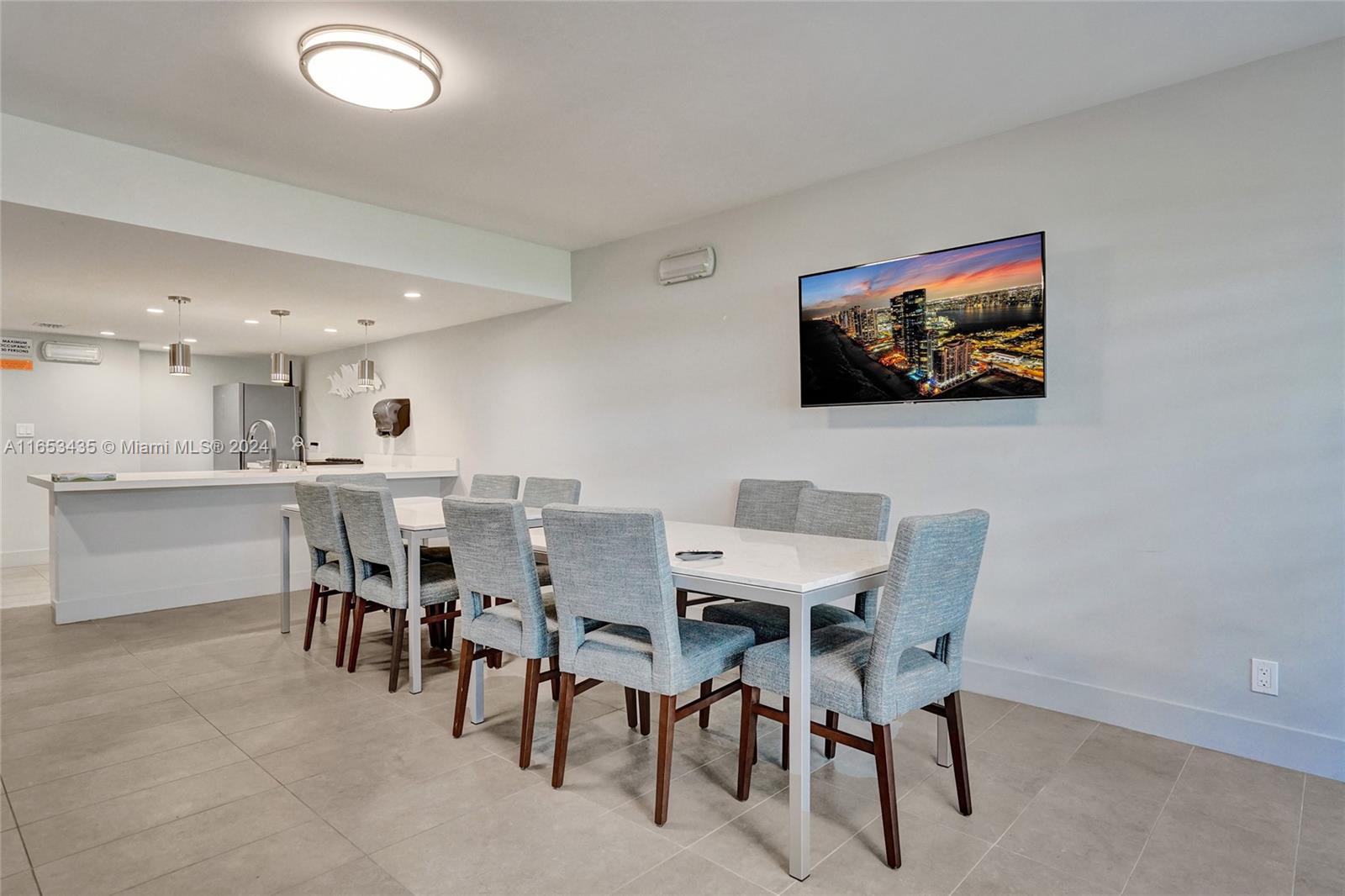 EAST POINT TOWERS CONDO - Residential