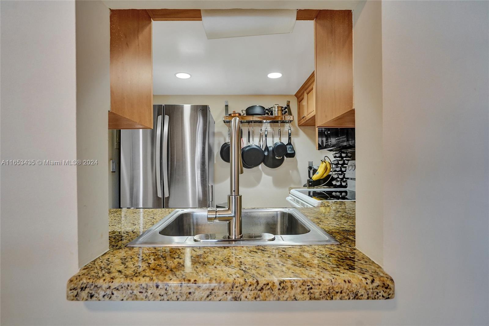 EAST POINT TOWERS CONDO - Residential