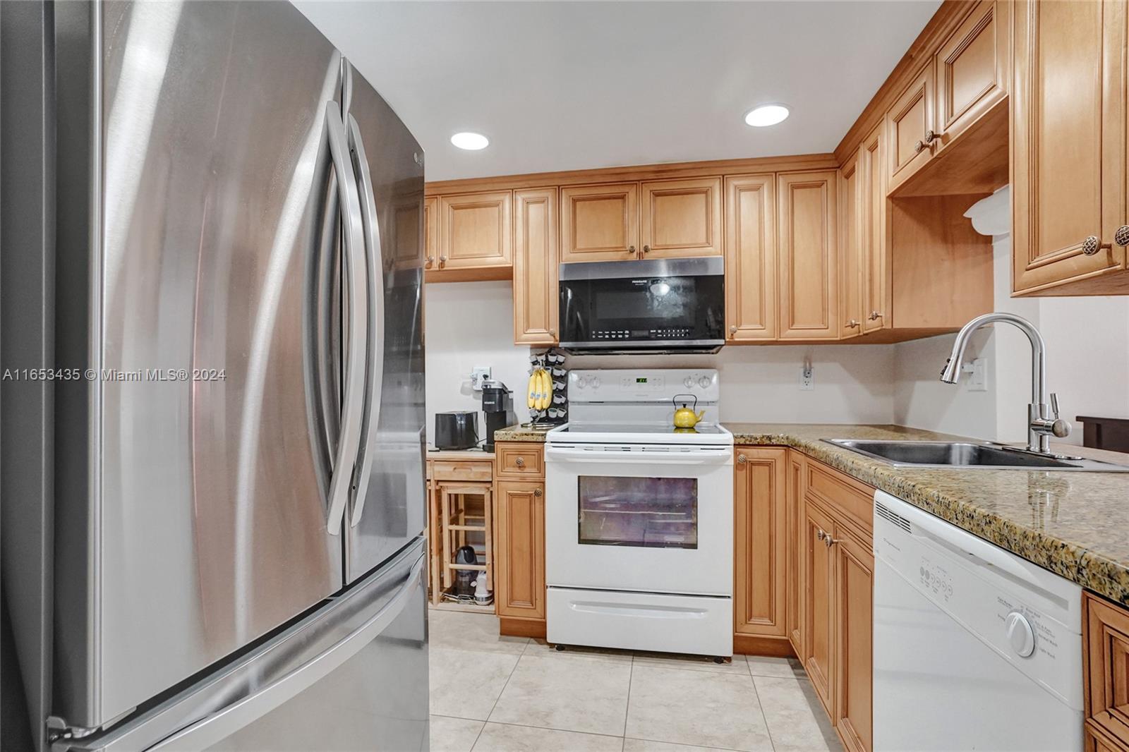 EAST POINT TOWERS CONDO - Residential