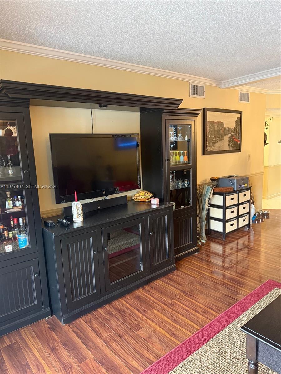 LAKES OF CARRIAGE HILLS - Residential