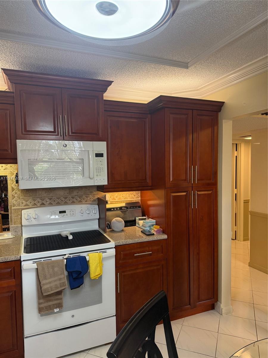 LAKES OF CARRIAGE HILLS - Residential