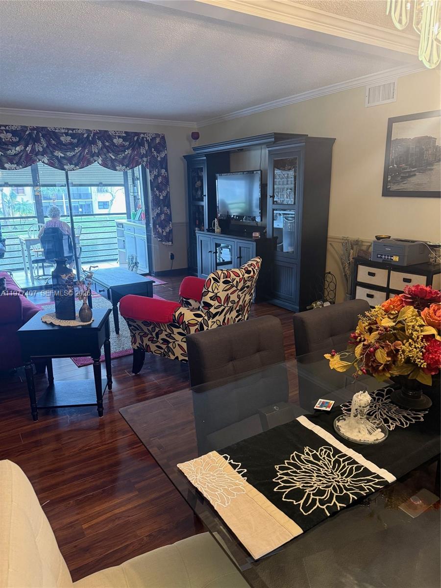 LAKES OF CARRIAGE HILLS - Residential