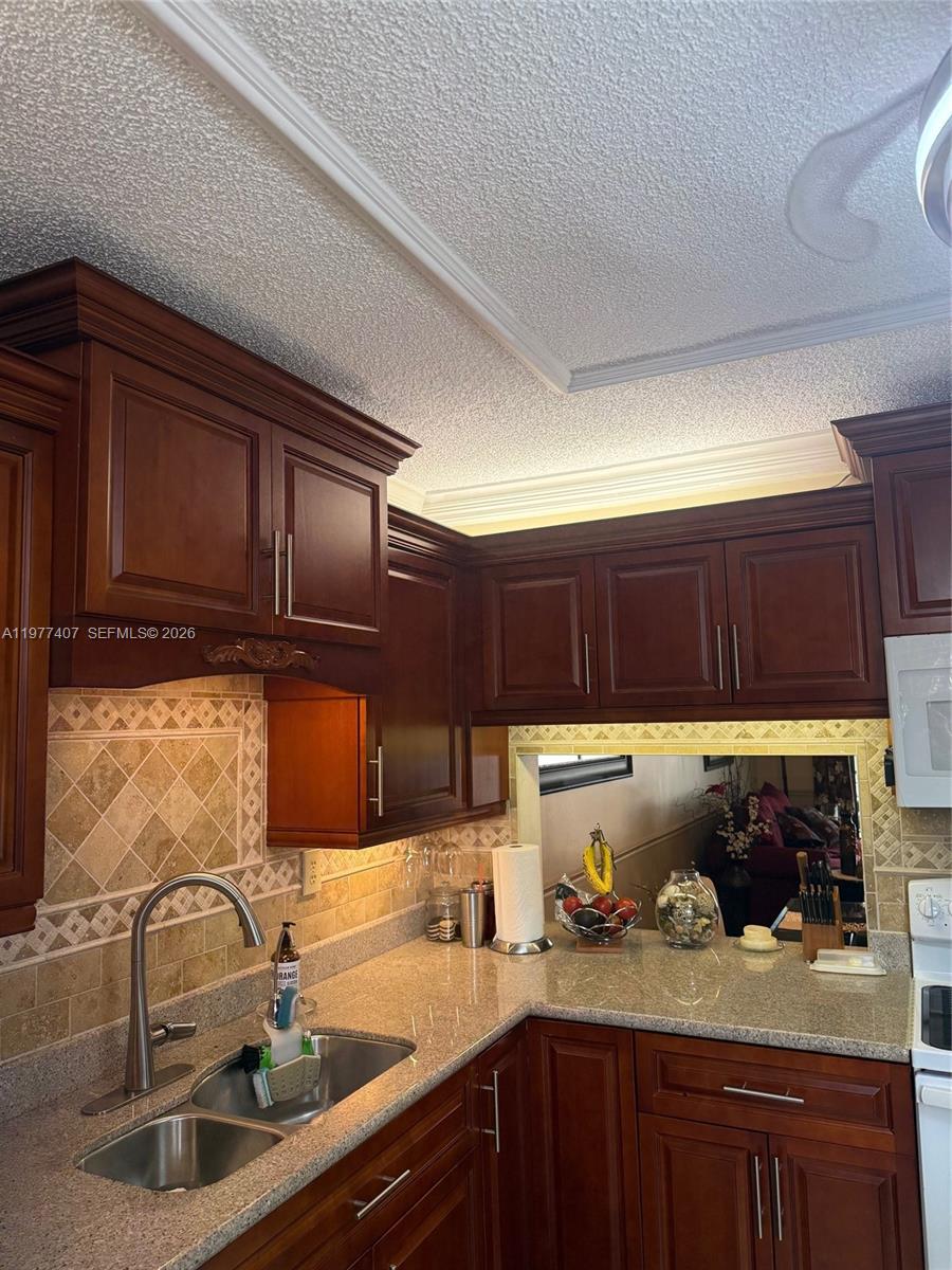 LAKES OF CARRIAGE HILLS - Residential