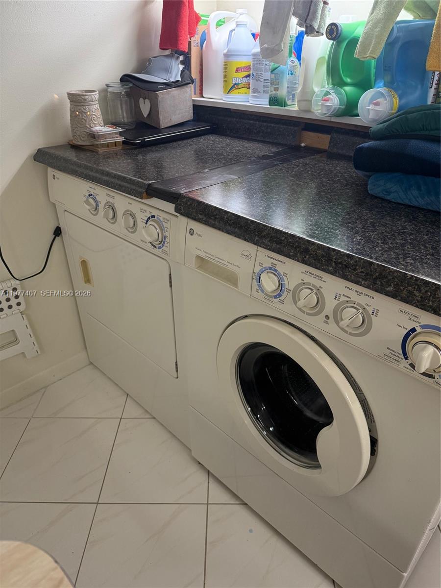 LAKES OF CARRIAGE HILLS - Residential