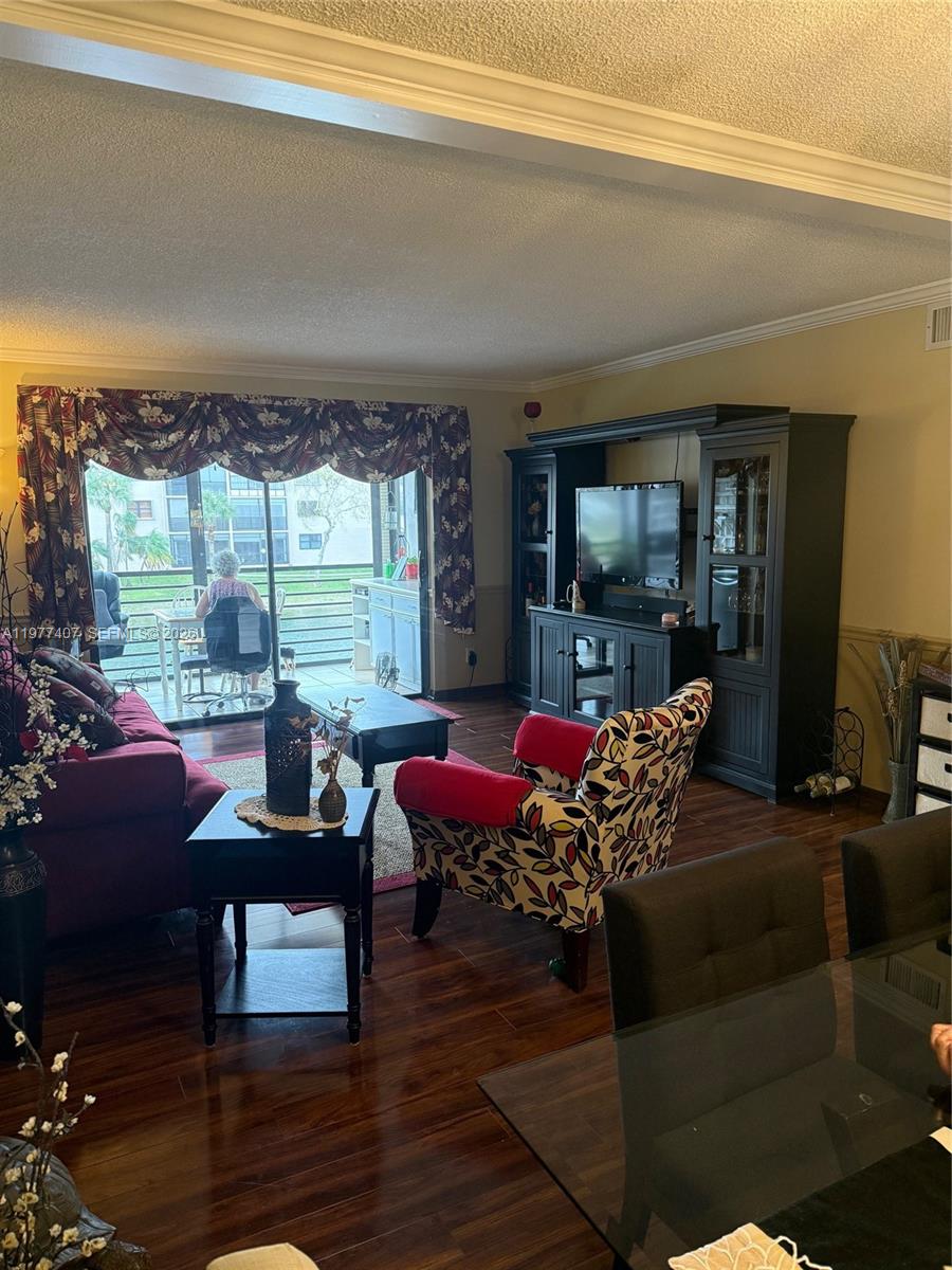 LAKES OF CARRIAGE HILLS - Residential