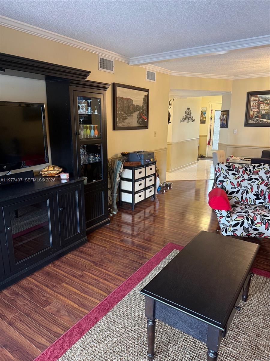 LAKES OF CARRIAGE HILLS - Residential