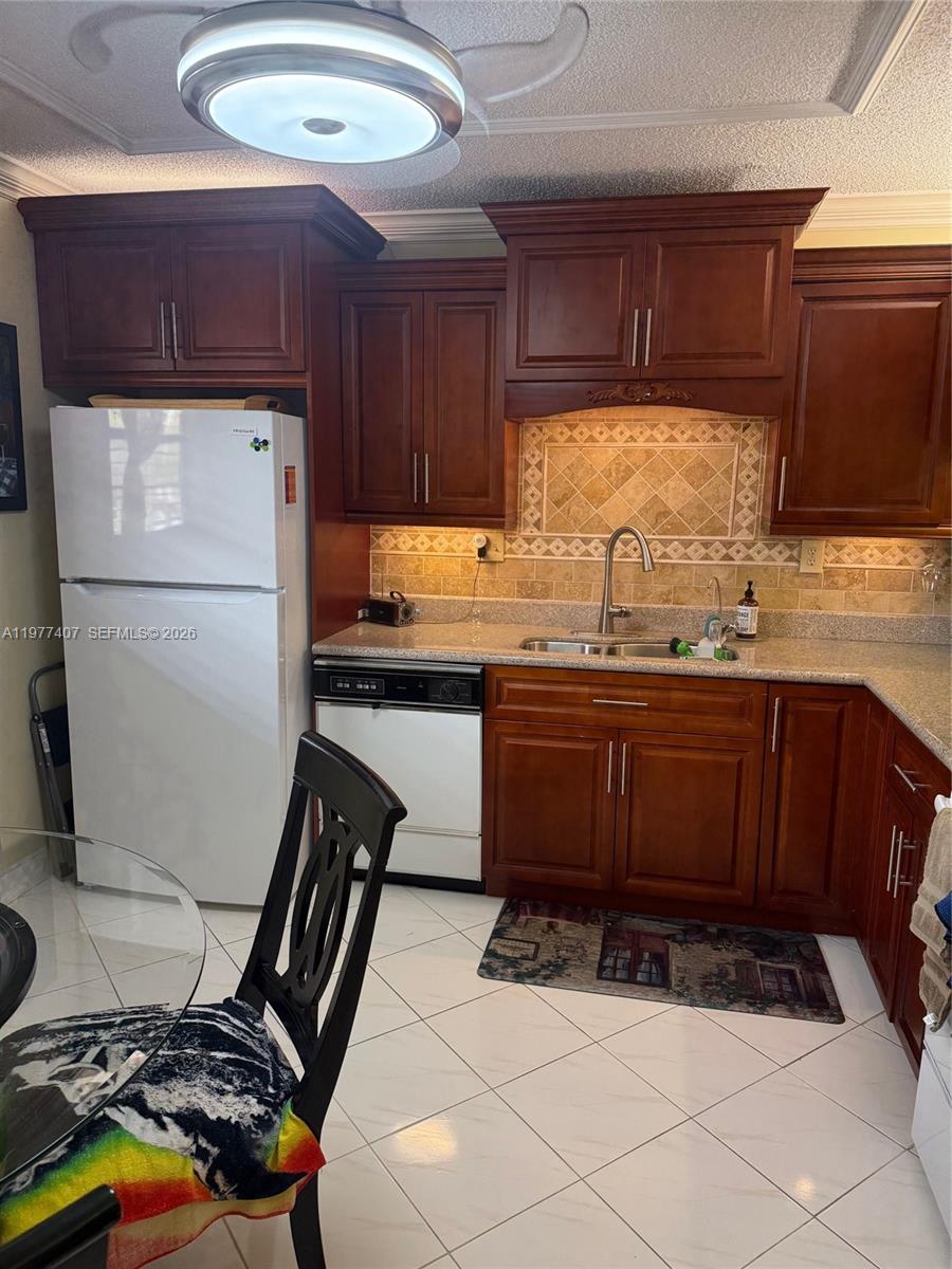 LAKES OF CARRIAGE HILLS - Residential