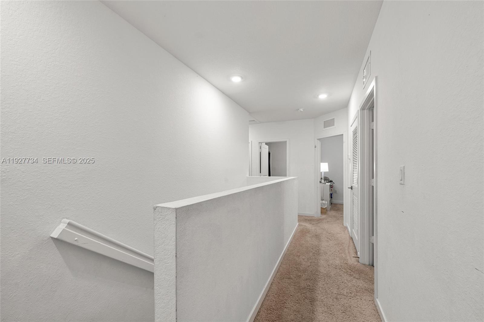 ROYAL HOMES WEST - Residential Lease