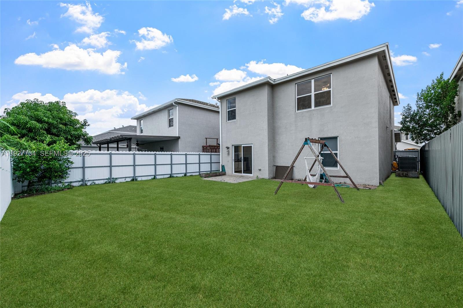 ROYAL HOMES WEST - Residential Lease