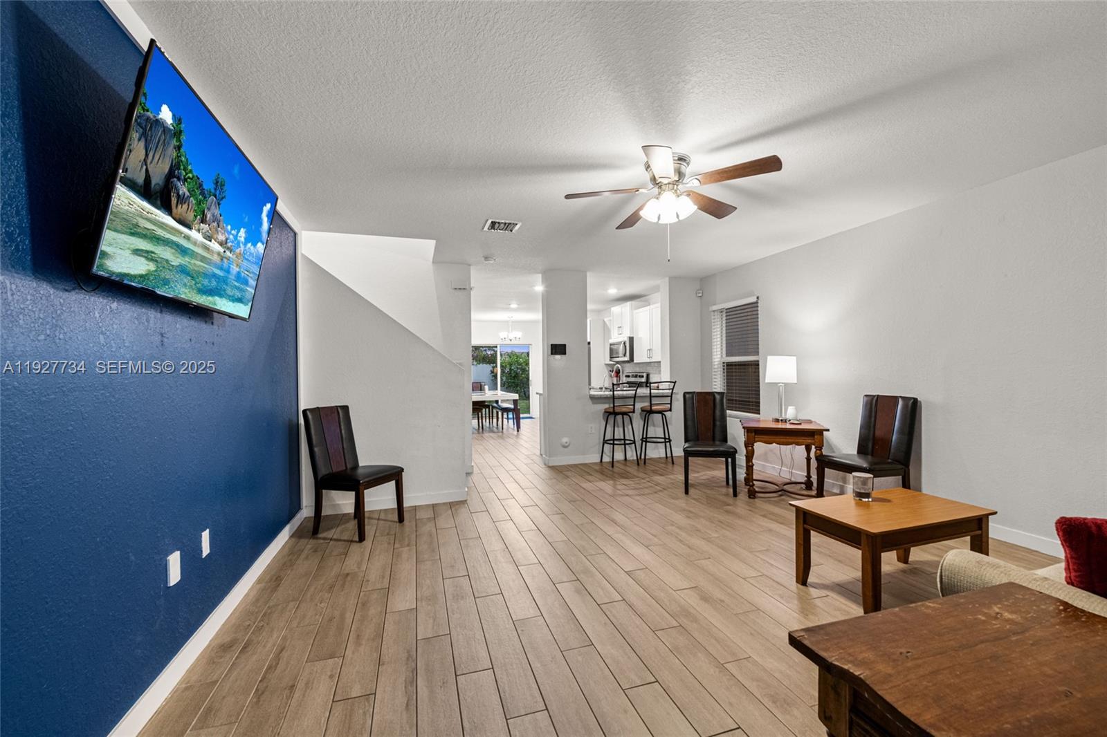 ROYAL HOMES WEST - Residential Lease