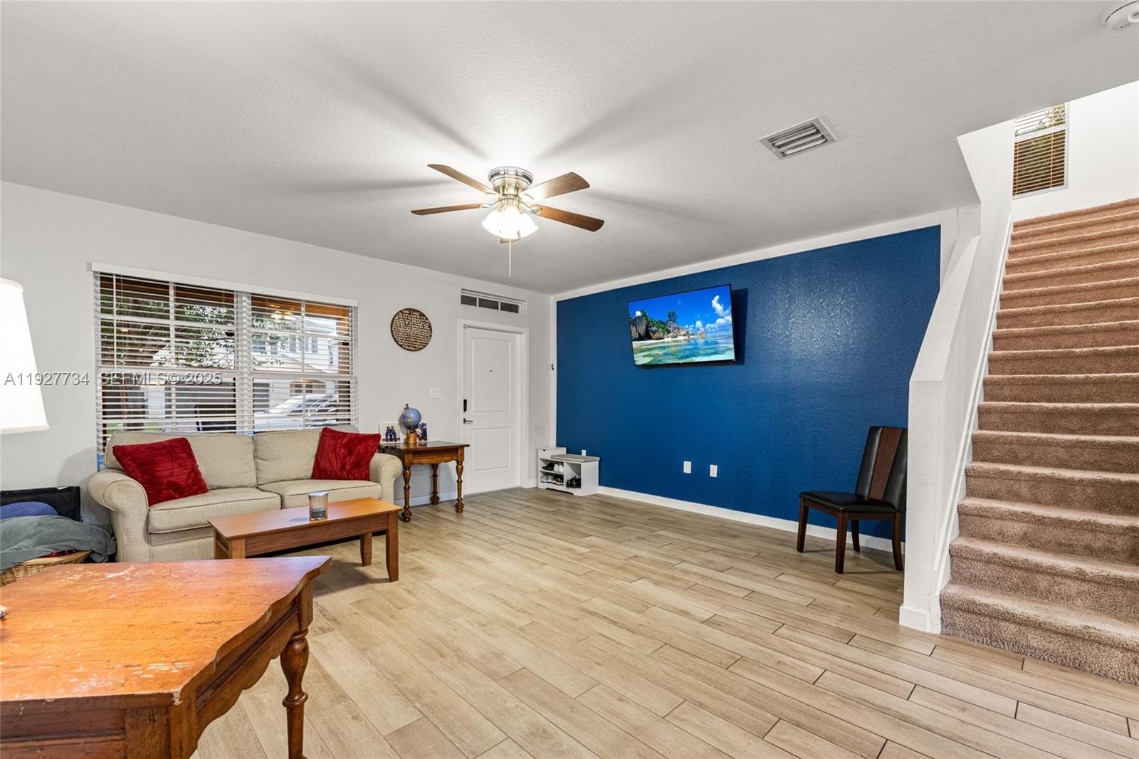 ROYAL HOMES WEST - Residential Lease