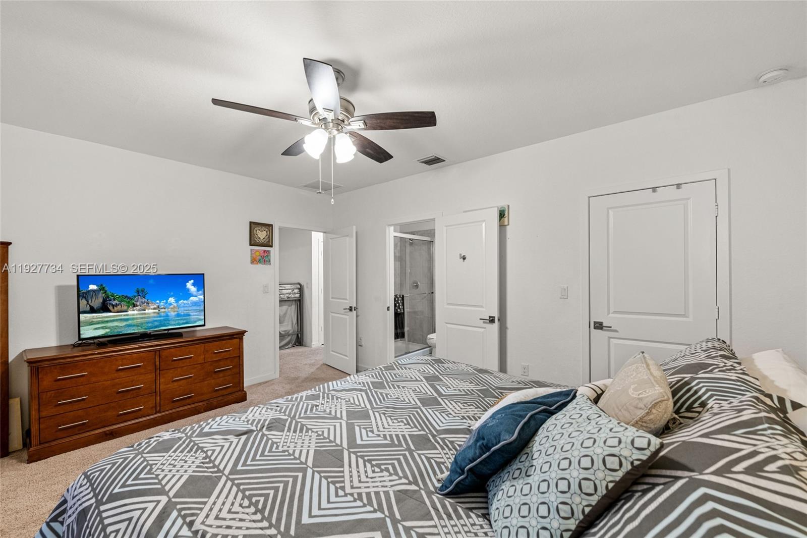 ROYAL HOMES WEST - Residential Lease