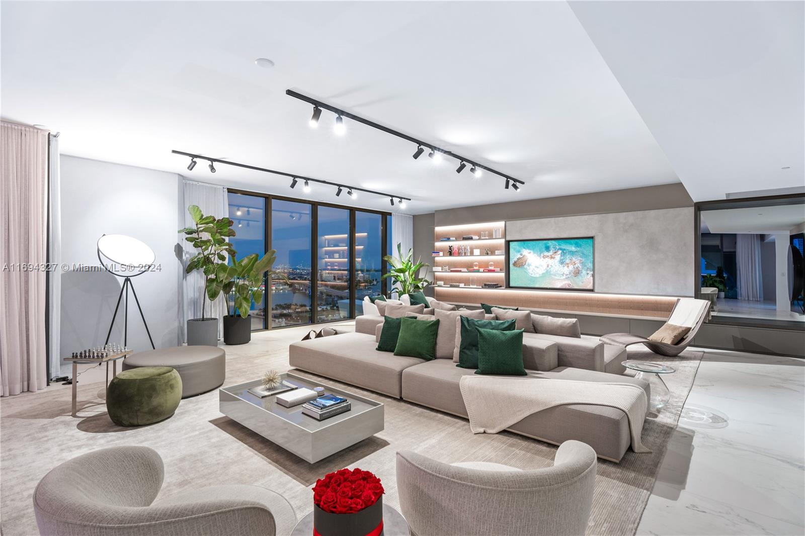 ONE THOUSAND MUSEUM CONDO - Residential