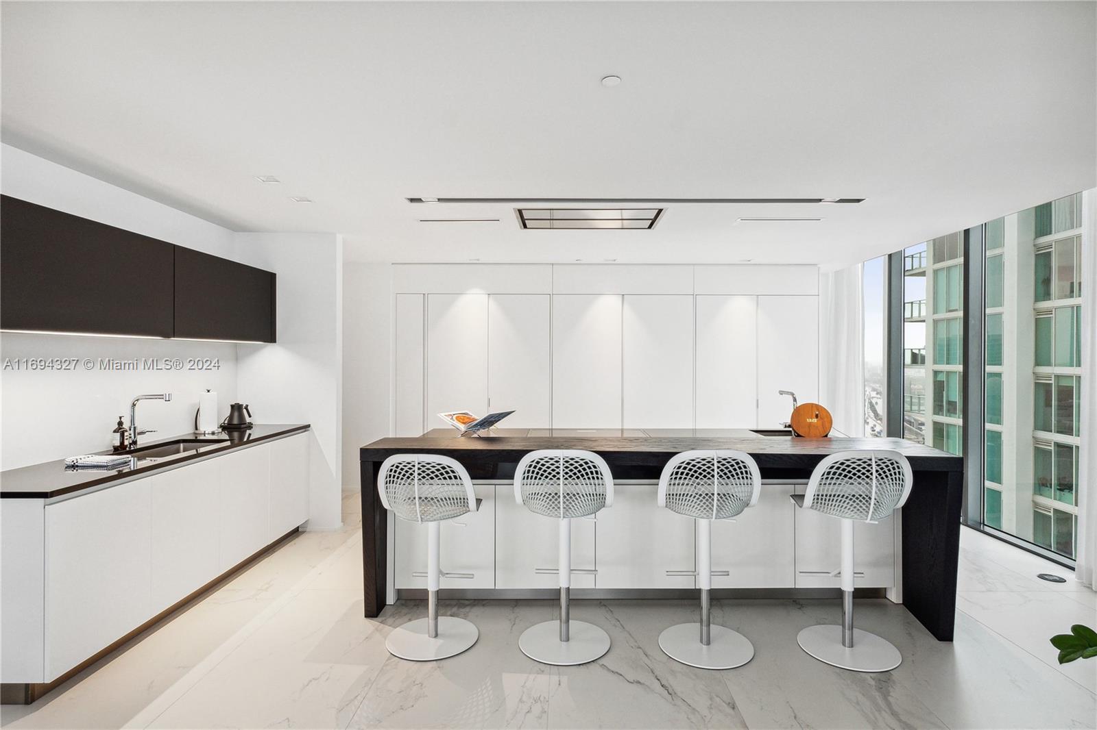 ONE THOUSAND MUSEUM CONDO - Residential