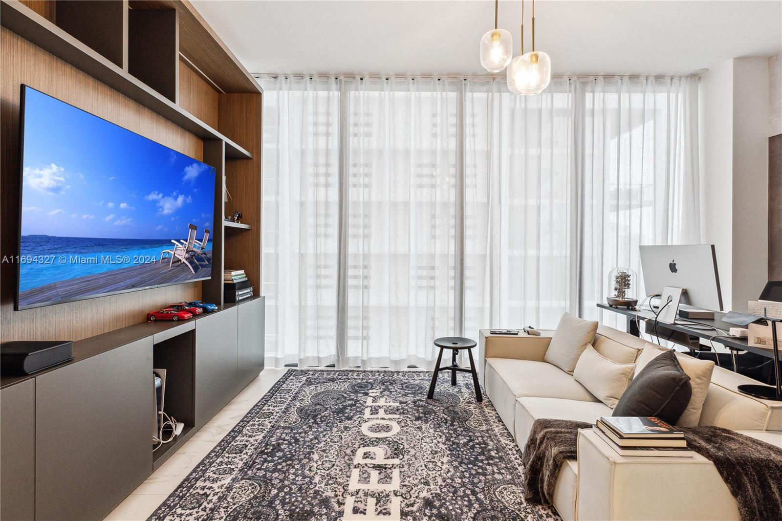 ONE THOUSAND MUSEUM CONDO - Residential