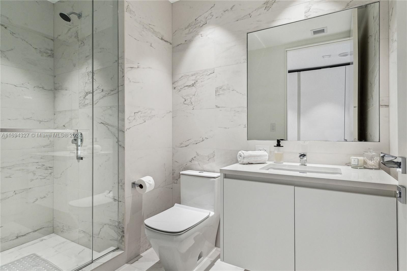 ONE THOUSAND MUSEUM CONDO - Residential