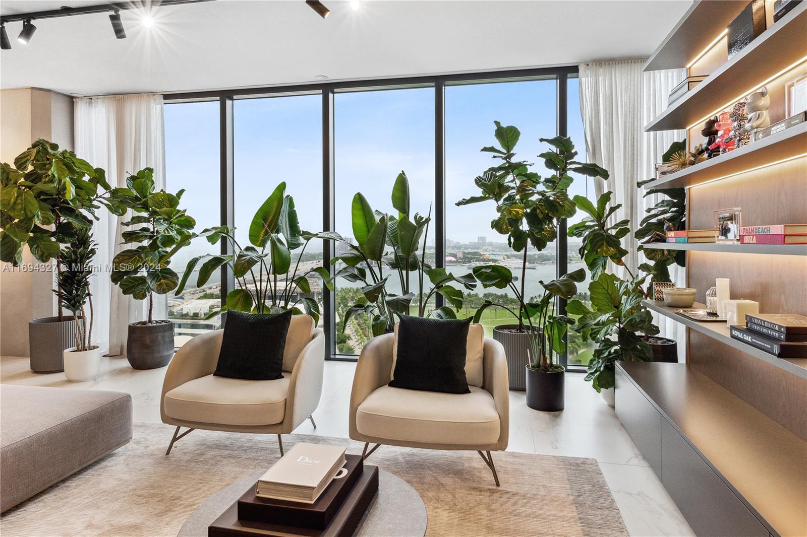 ONE THOUSAND MUSEUM CONDO - Residential