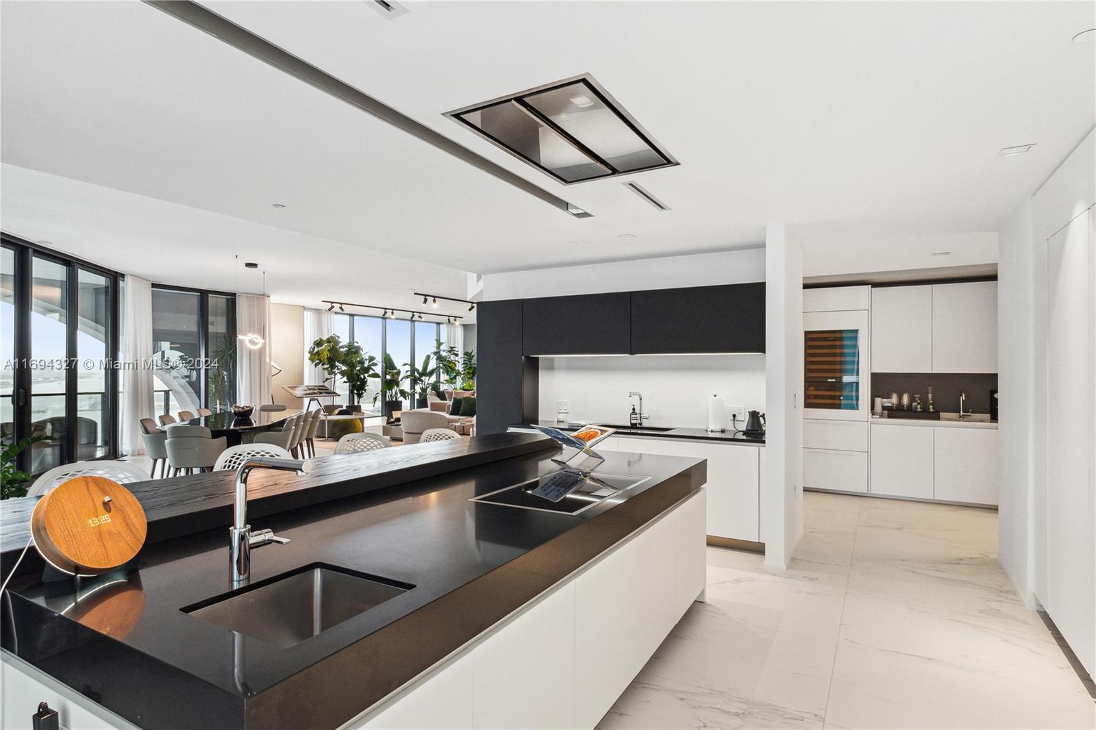 ONE THOUSAND MUSEUM CONDO - Residential