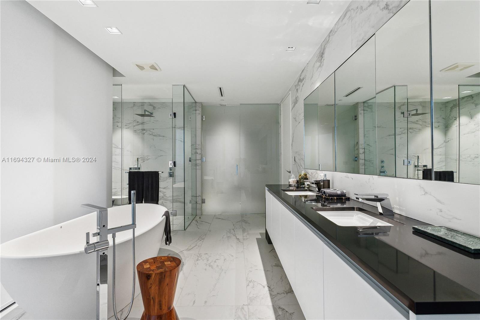 ONE THOUSAND MUSEUM CONDO - Residential