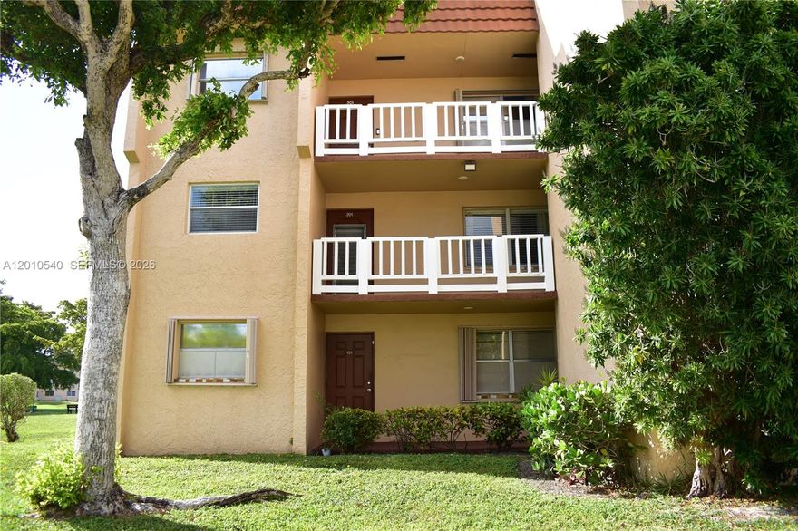 Wow! The corner unit in the building just adjacent to the main clubhouse!  Walk to all activities (and there are plenty)!  Brightly decorated unit in tropical style.  Just bring your toothbrush and enjoy.  This unit has been lovingly kept by the current owners (snowbirds).  In addition to being in a great location, this condo is quite large and comfortable.  The kitchen is spacious and everything here gives off a happy vibe.  Rarely is there such a nice available unit at a reasonable price.   Comes furnished with everything you see.  Sunrise Lakes offers a free golf course, 10 swimming pools, tennis and pickleball courts, a gym and other activities like dancing, bingo , movies, crafts etc.  Come join the fun!
The association requires a net income of $2400 per month and 670 or higher credit score.