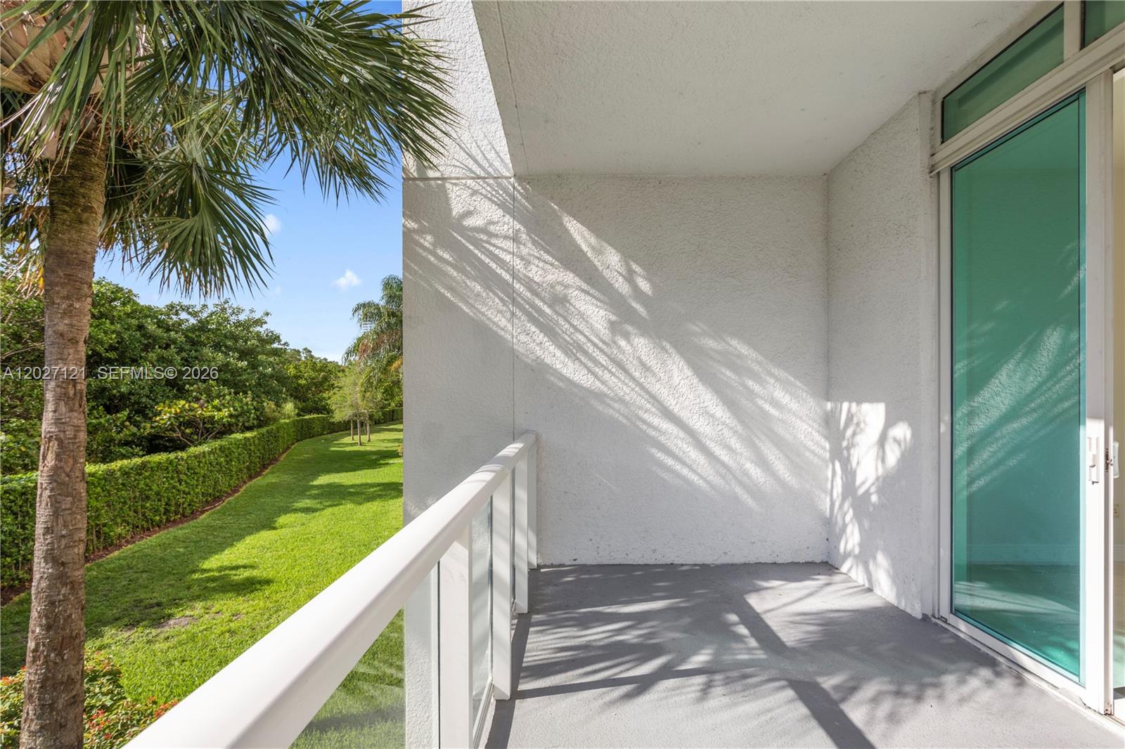 THE OAKS I CONDO - Residential