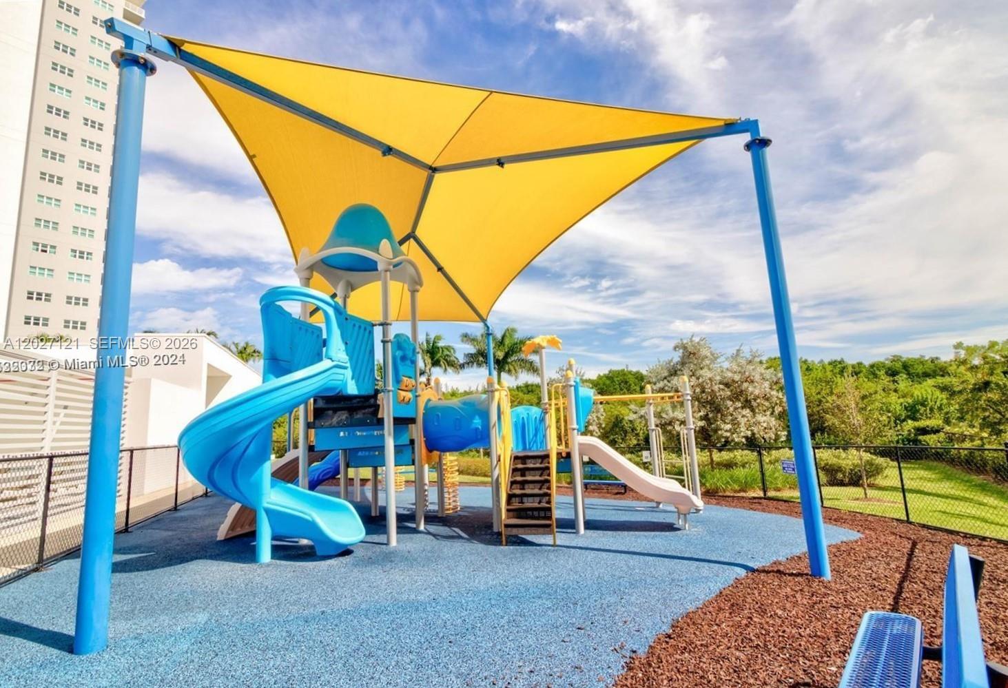 THE OAKS I CONDO - Residential
