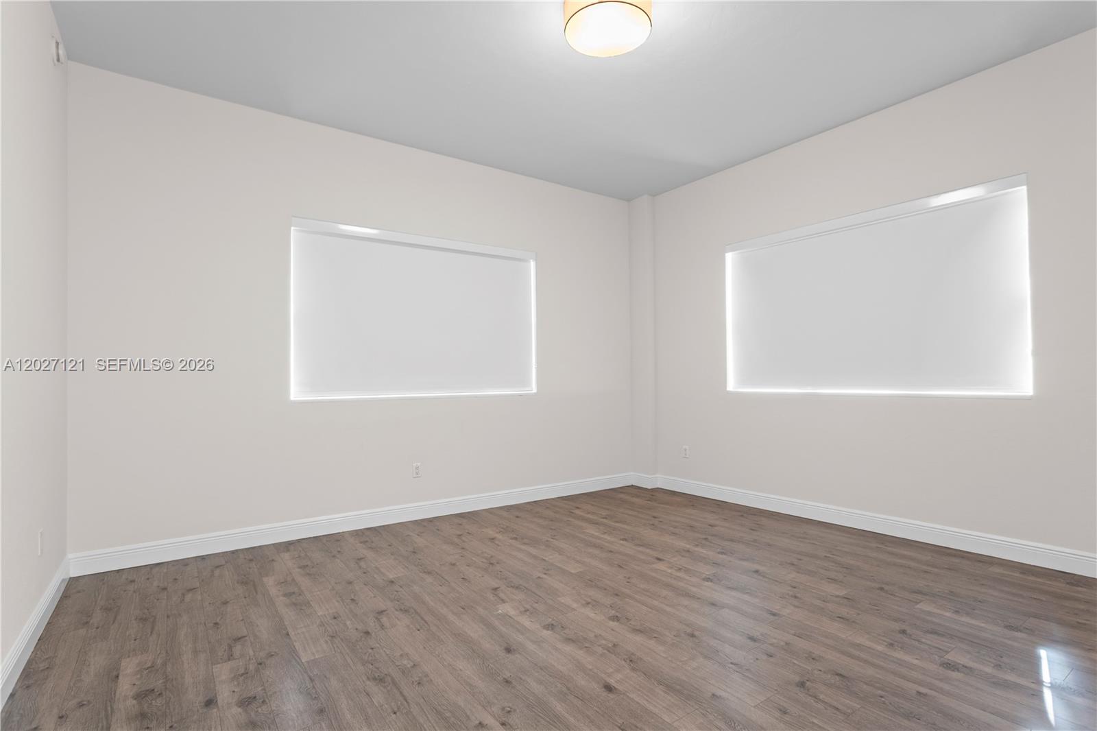 THE OAKS I CONDO - Residential