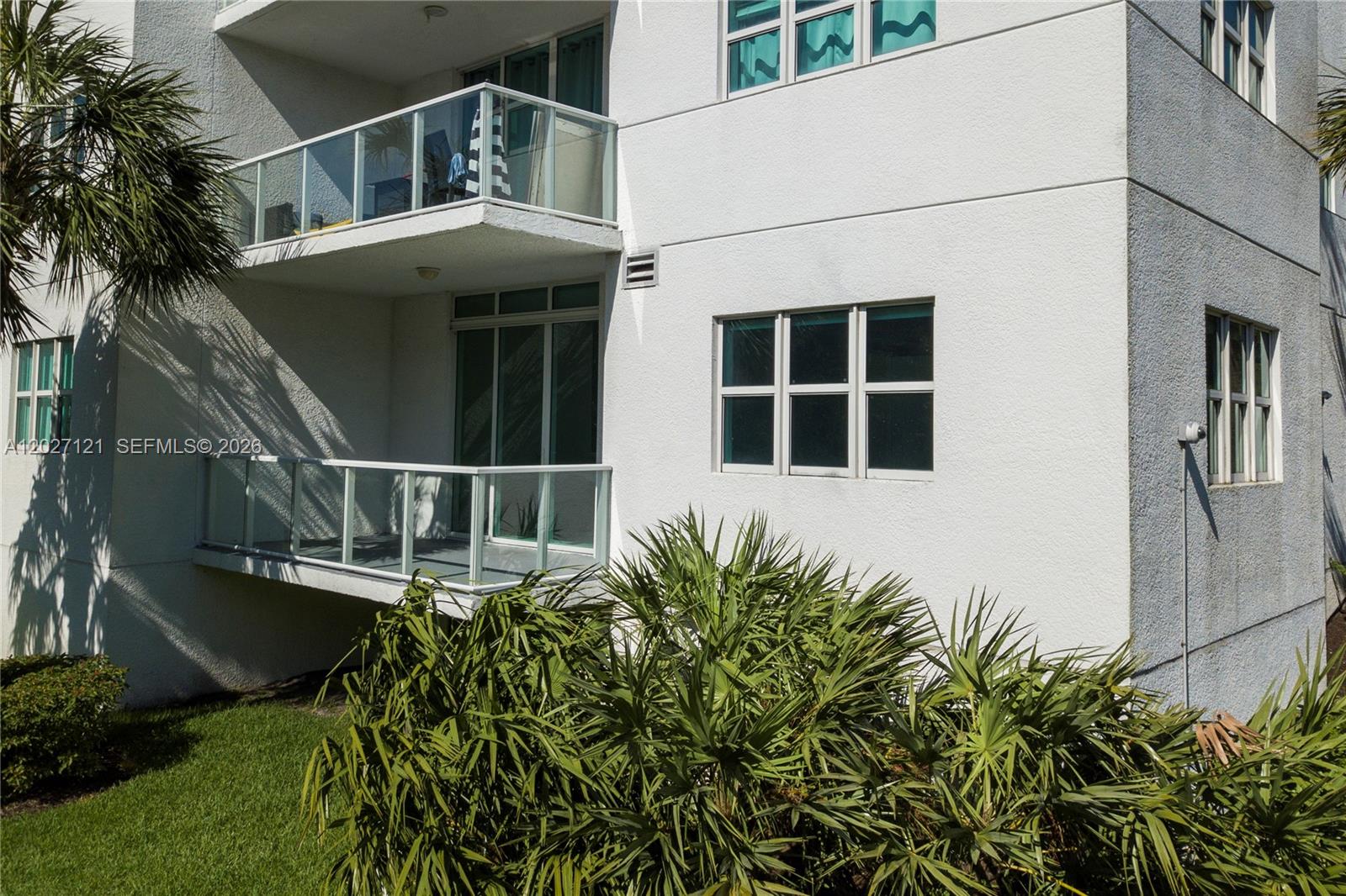 THE OAKS I CONDO - Residential