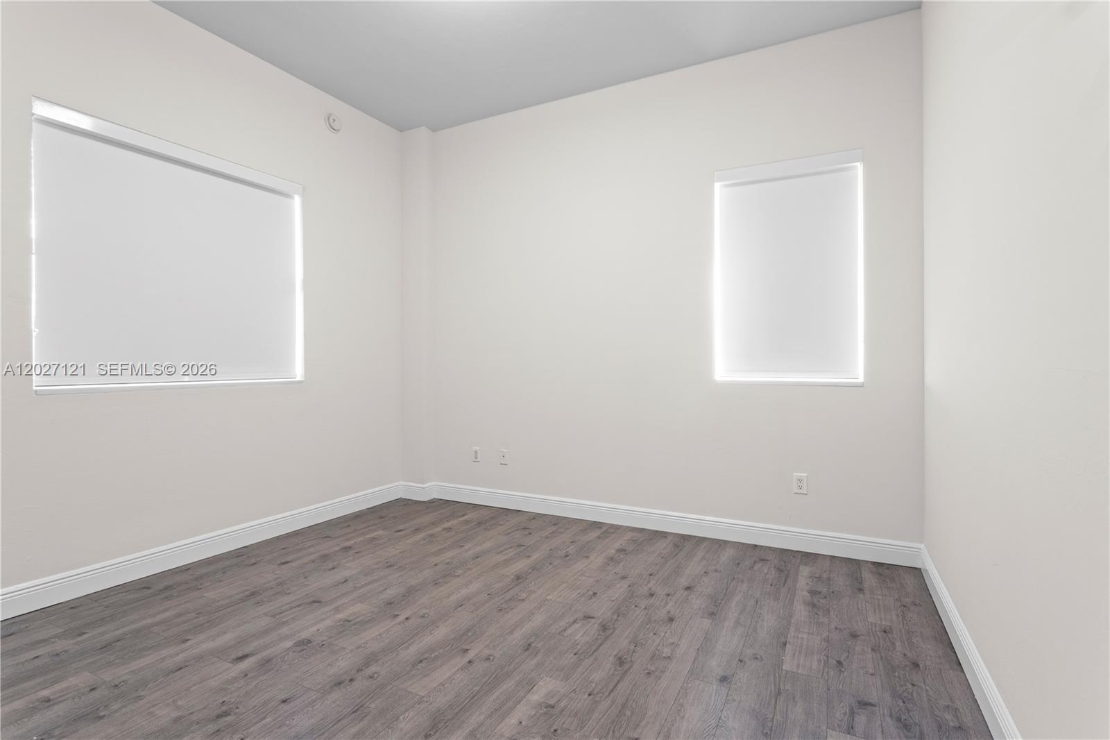 THE OAKS I CONDO - Residential