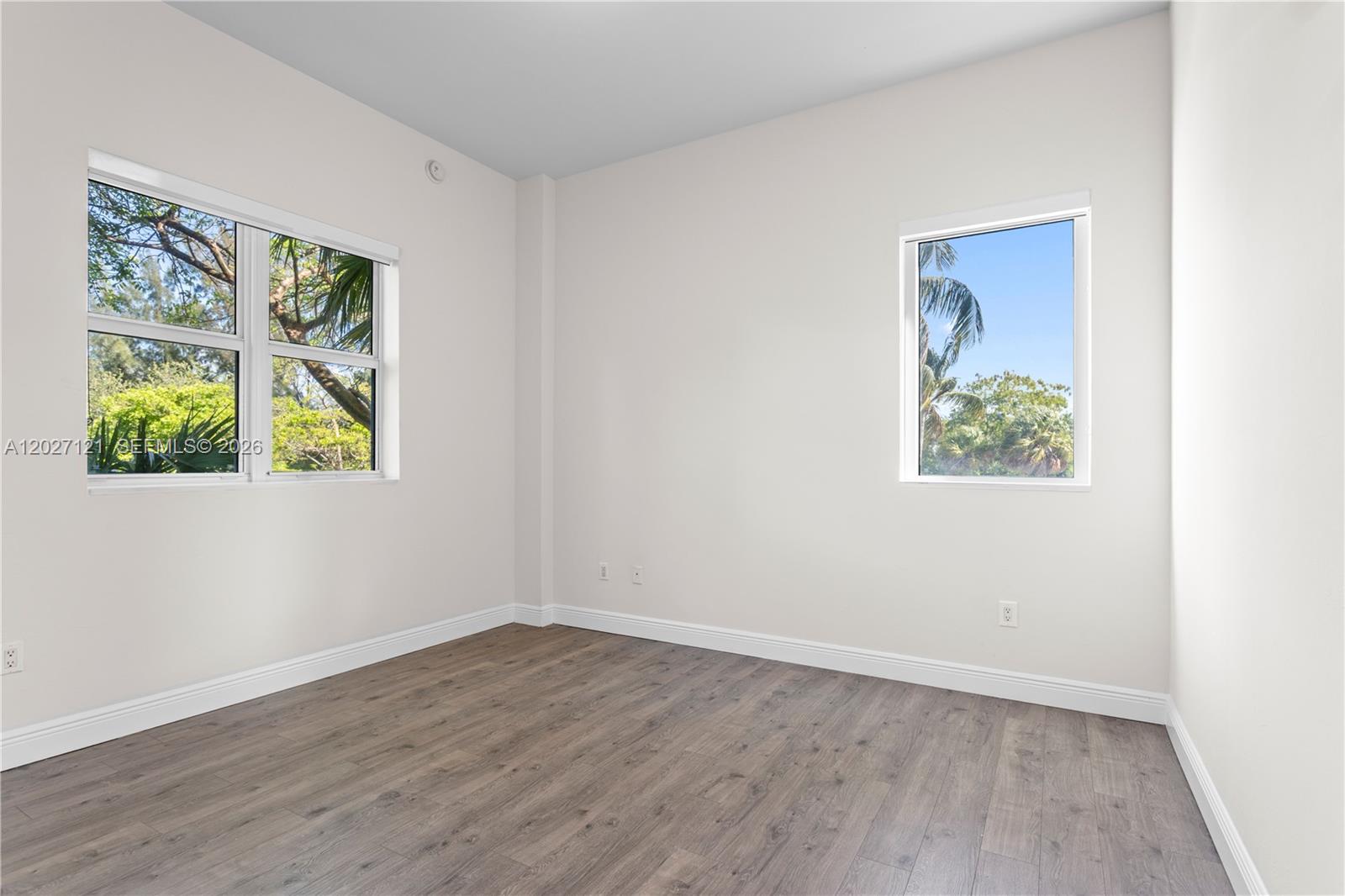 THE OAKS I CONDO - Residential