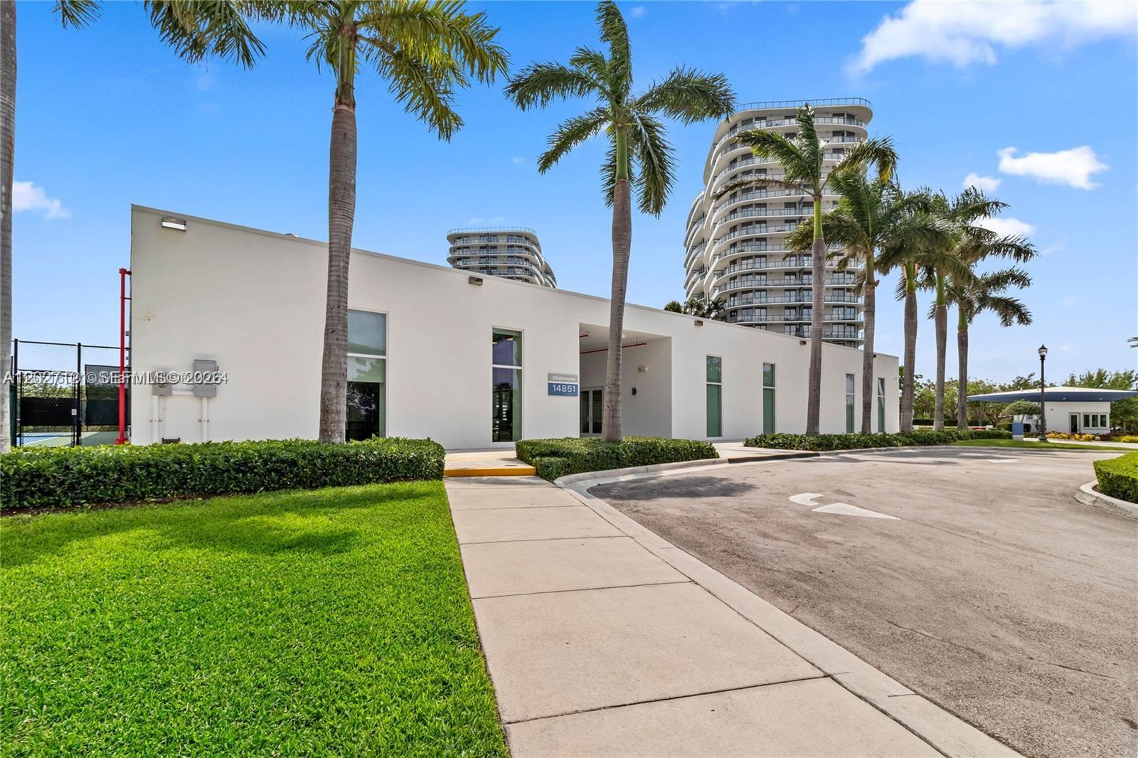 THE OAKS I CONDO - Residential