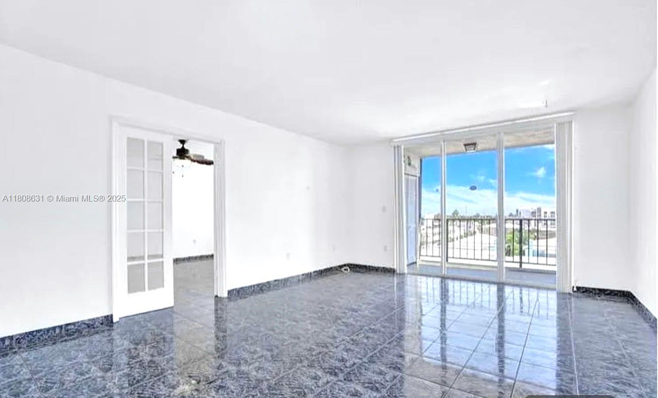 BYRON GARDENS CONDO - Residential