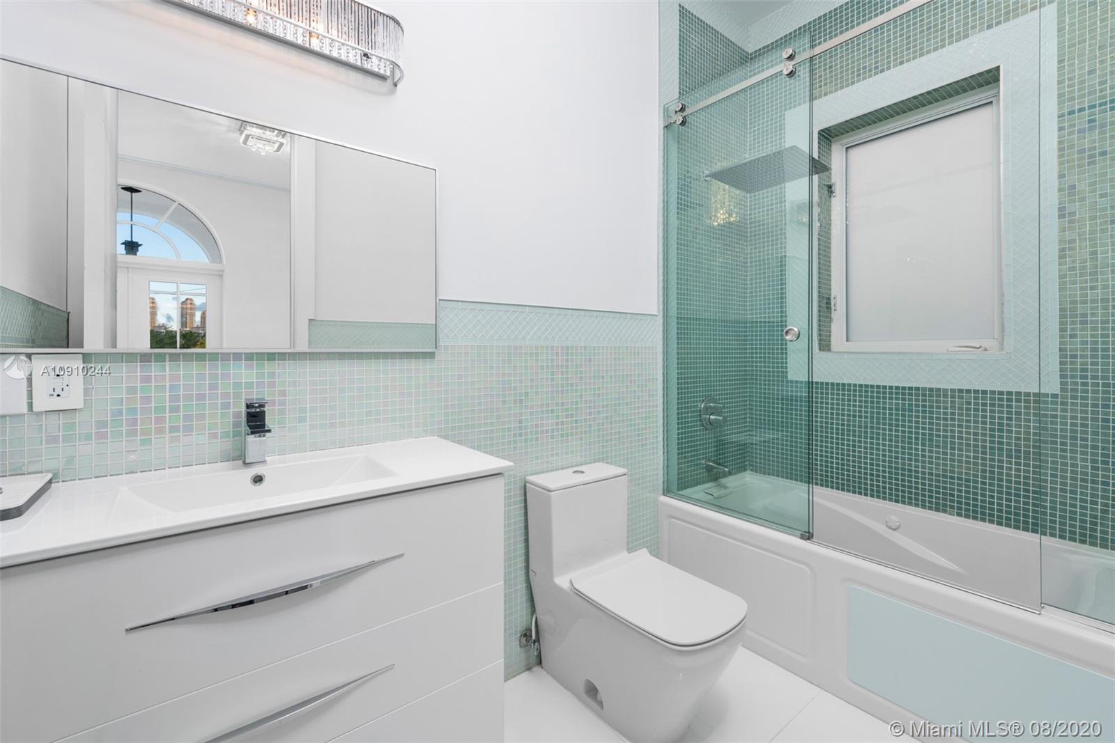 EASTERN SHORES - Residential