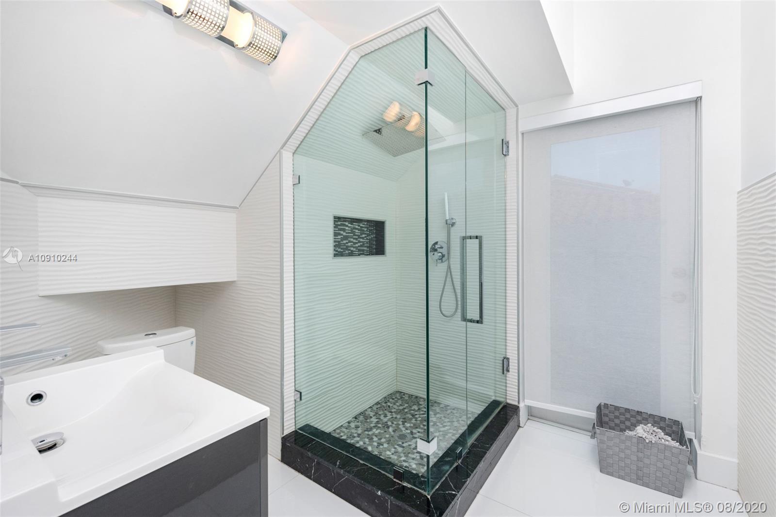 EASTERN SHORES - Residential