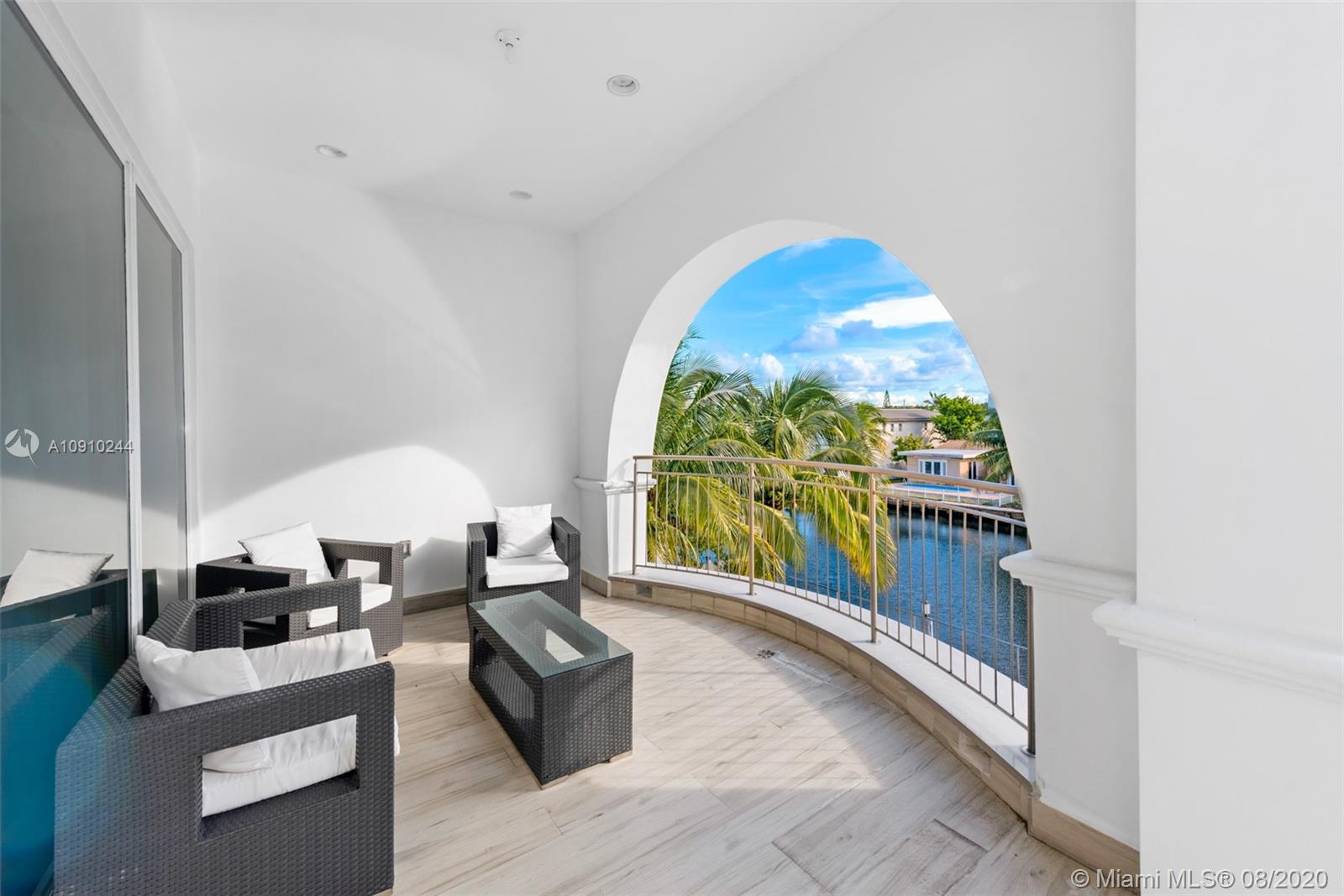 EASTERN SHORES - Residential